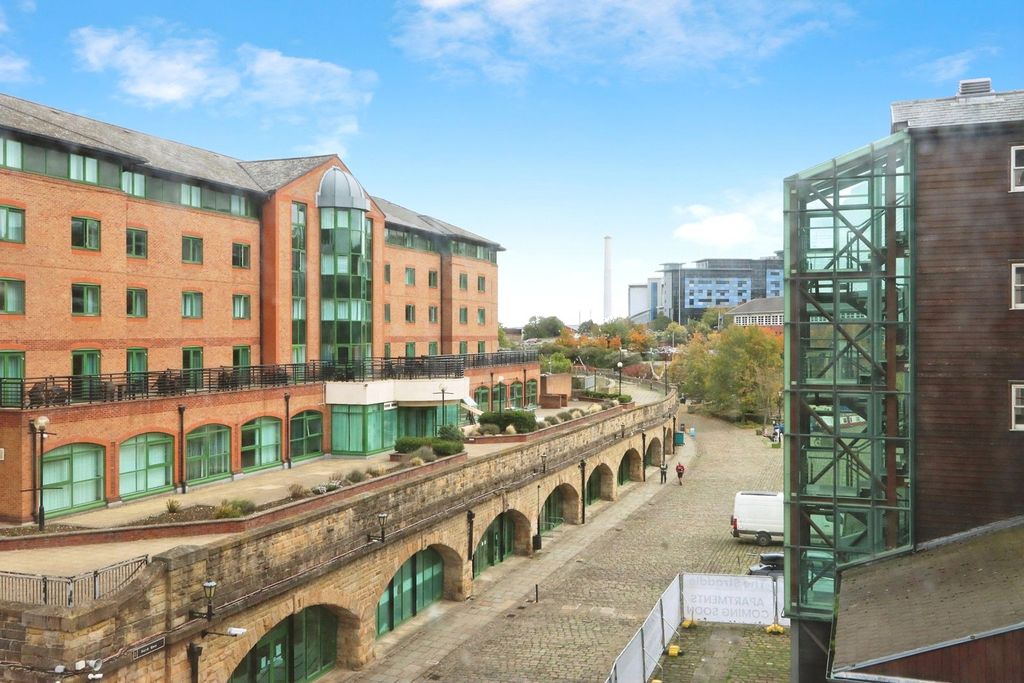 Property photo 2 of 4 External