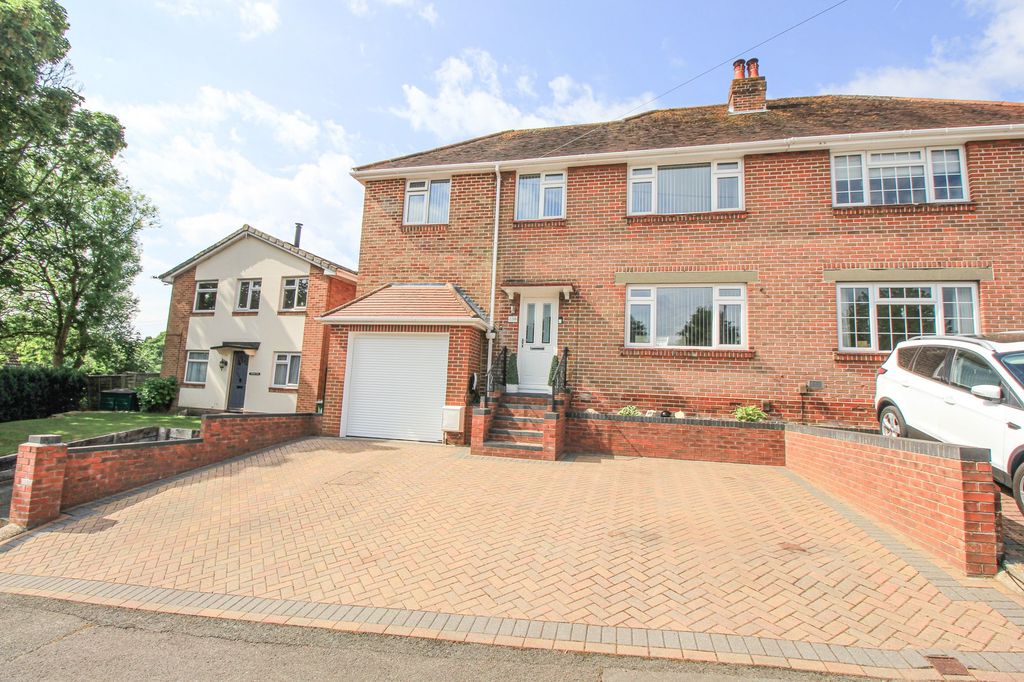 Property photo 1 of 24