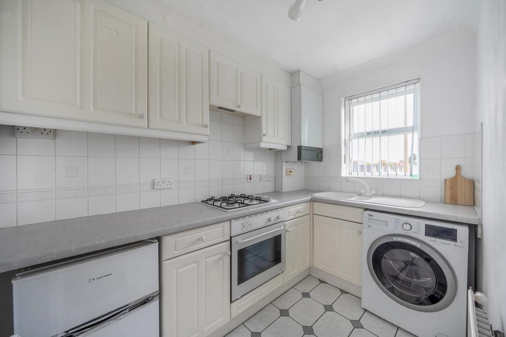 Property photo 3 of 15 Kitchen