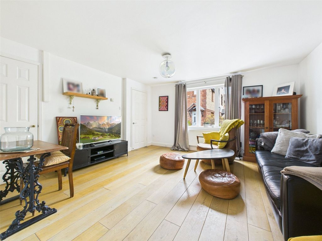 Property photo 3 of 18 Picture No. 07