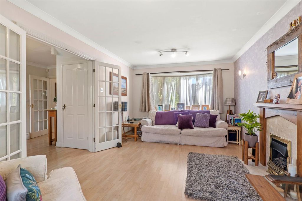 Property photo 3 of 16