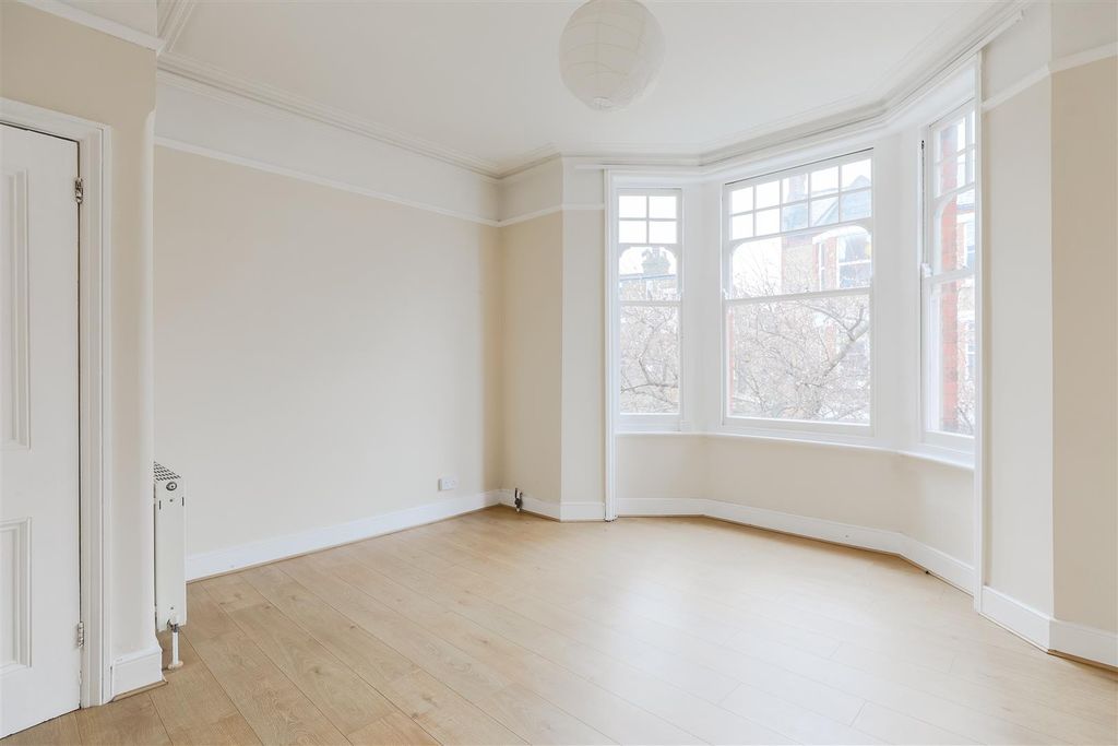Property photo 1 of 9 Living Room 3.Jpg