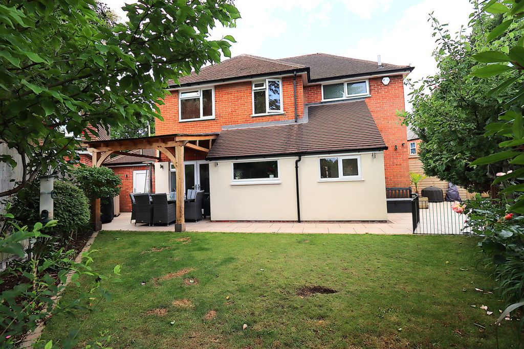 Property photo 2 of 19
