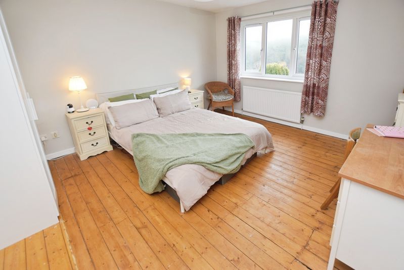 Property photo 3 of 10 Photo 6