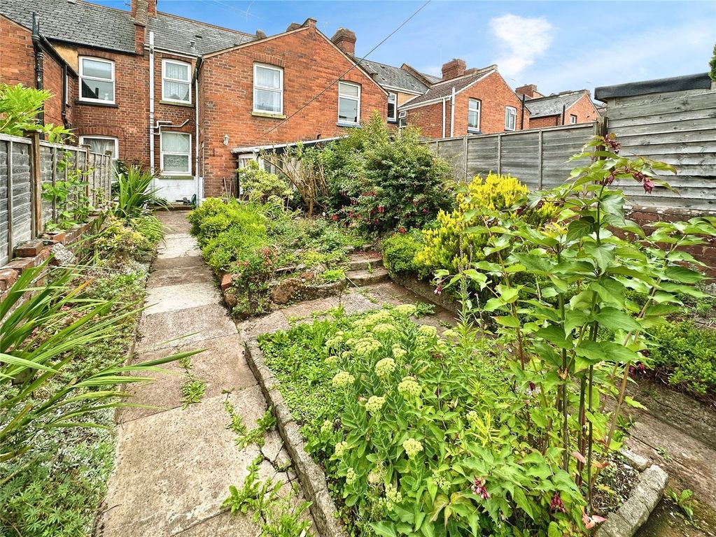 Property photo 2 of 10 Garden