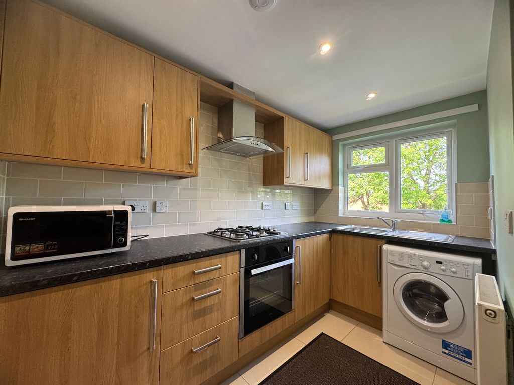 Property photo 3 of 5 Kitchen