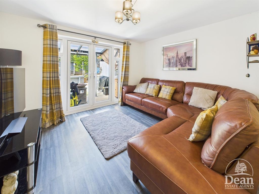 Property photo 3 of 13