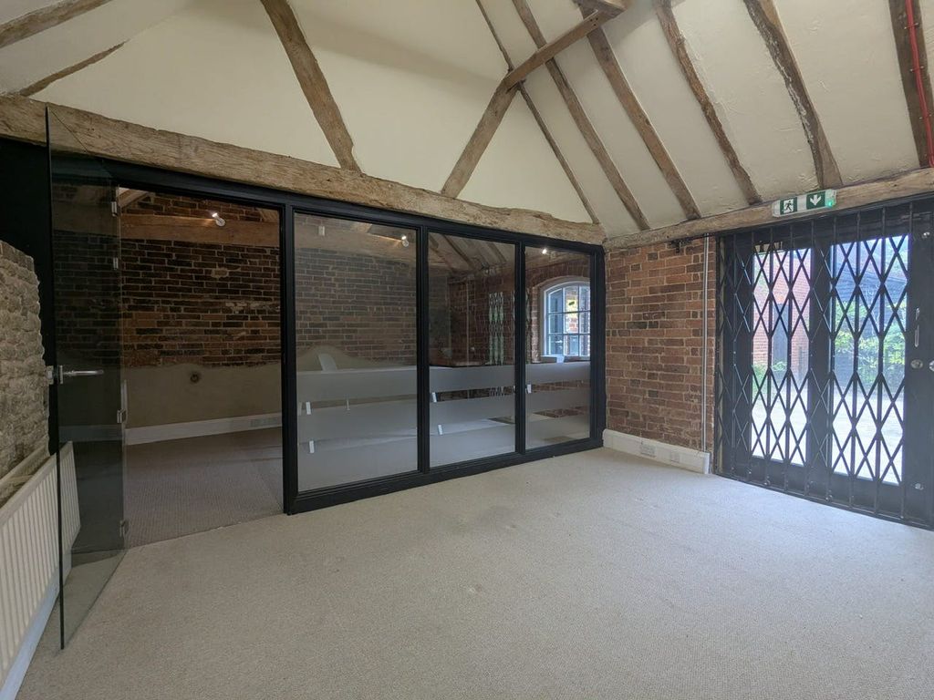 Property photo 3 of 6 115334624F904A109Db1E9E34A34A3d4.Jpg