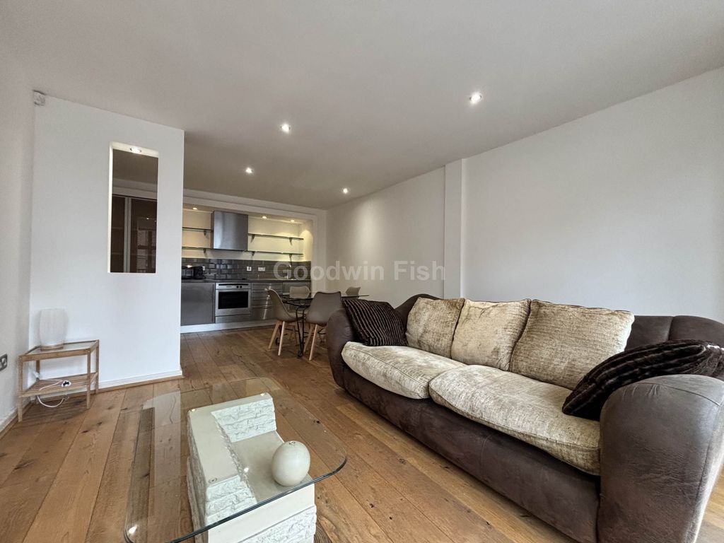 Property photo 2 of 10