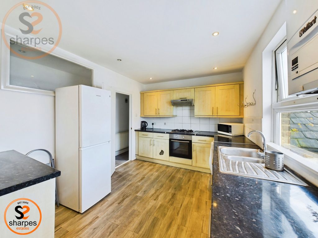 Property photo 2 of 8 091De045-Cam03524G0-Pr0041-Still009