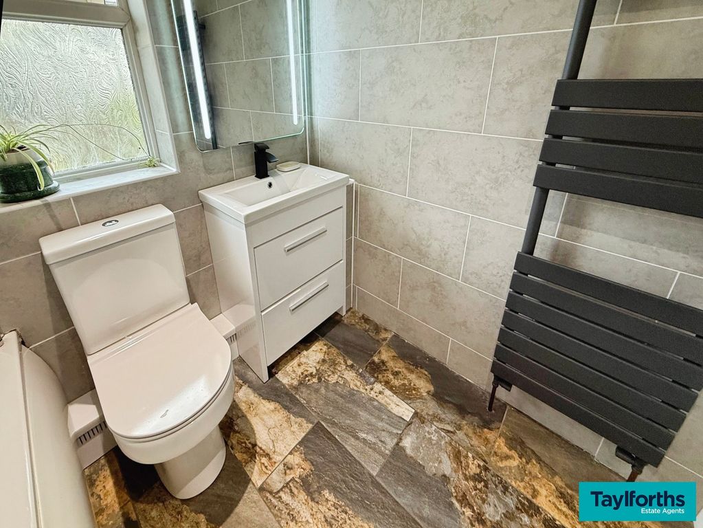 Property photo 3 of 24