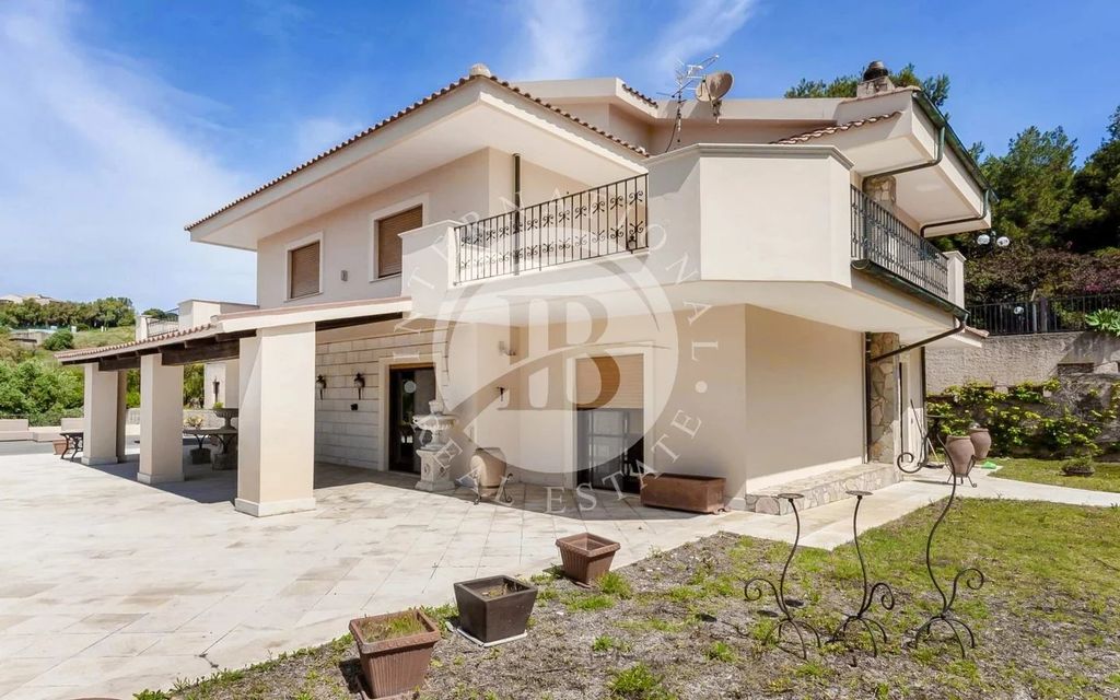 Property photo 3 of 20