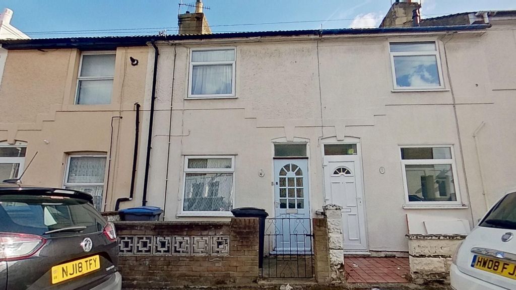Property photo 1 of 34