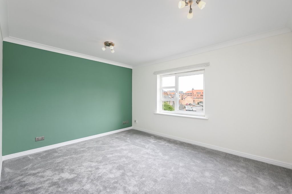 Property photo 3 of 11 Picture 3