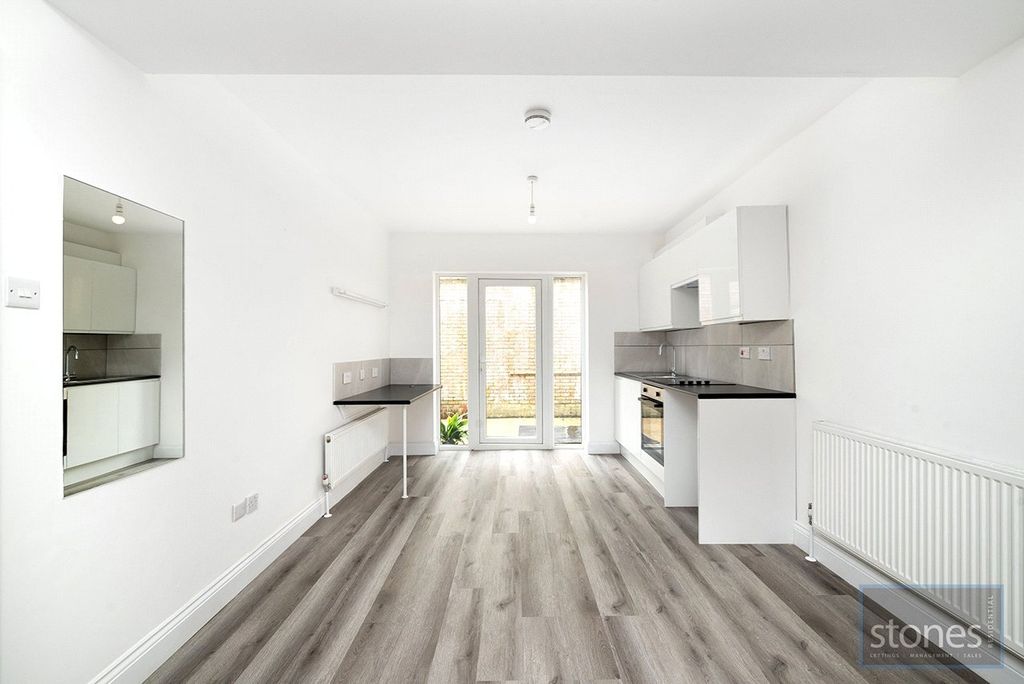 Property photo 1 of 10 Picture No. 14