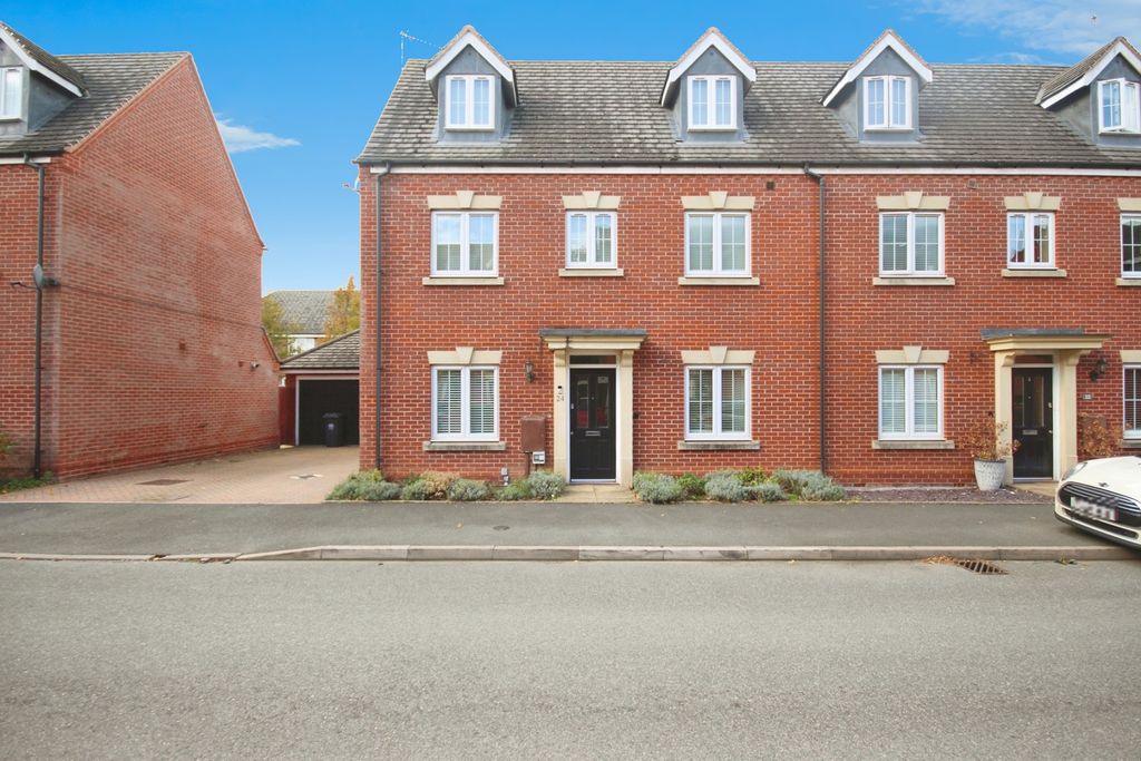 Property photo 1 of 17 Front