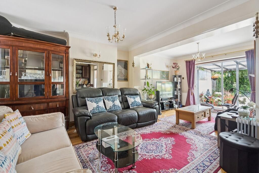 Property photo 2 of 18 4186482