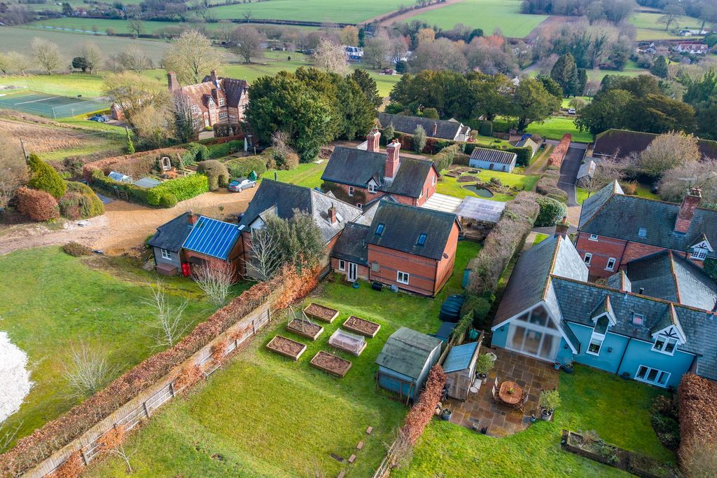 Property photo 2 of 26