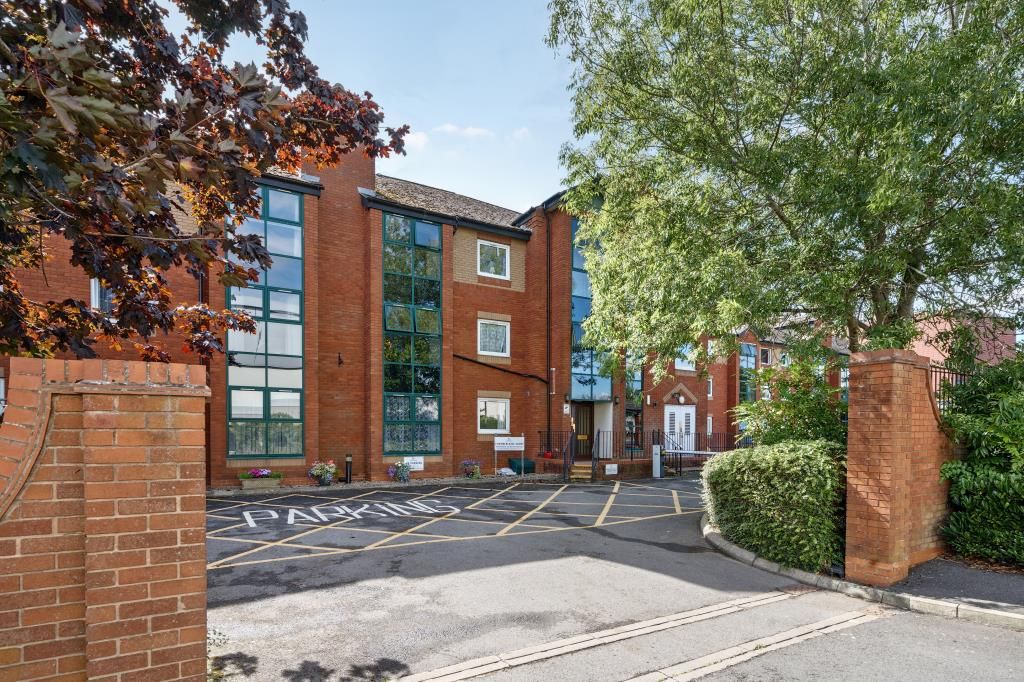 Property photo 1 of 19 External View