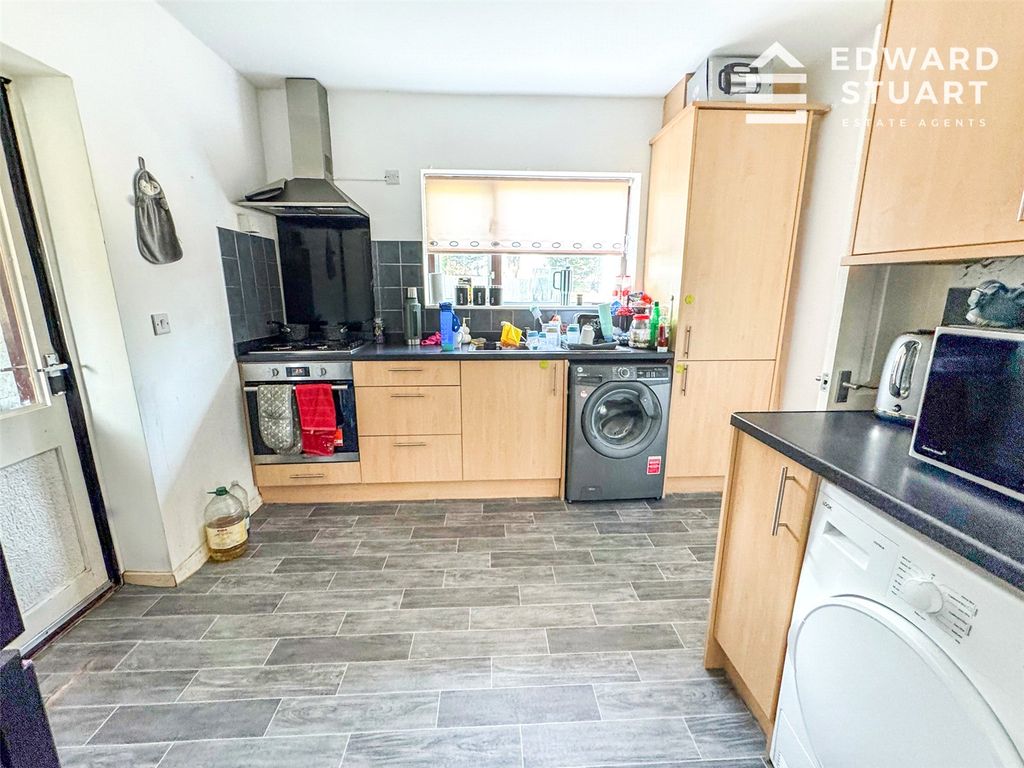 Property photo 2 of 8 Picture No. 04