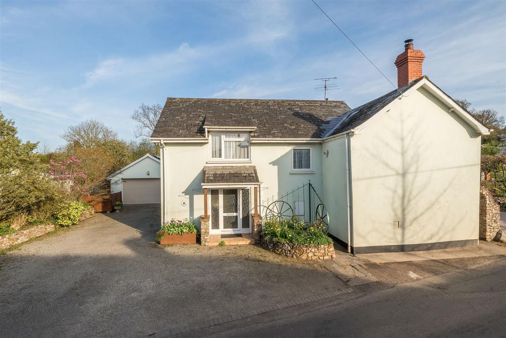 Property photo 1 of 22