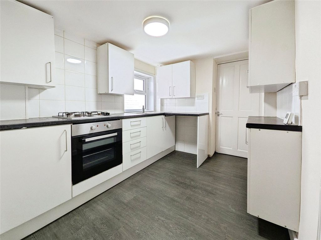 Property photo 3 of 8 Picture No. 04