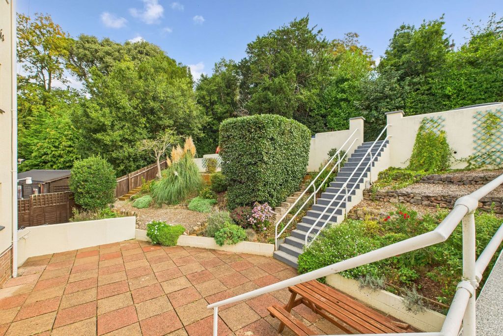 Property photo 3 of 19