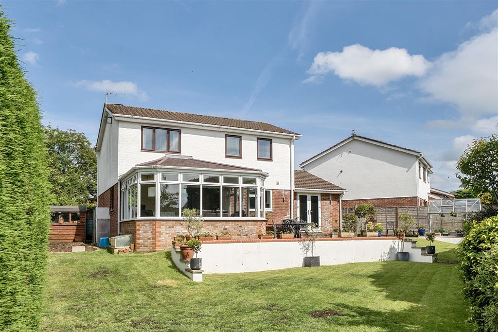 Property photo 1 of 17 1463134-19-6A0F2Baf908E0.Jpg