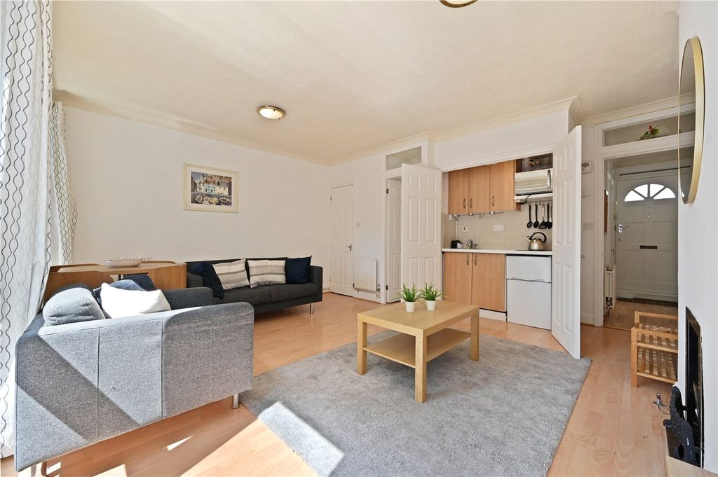Property photo 2 of 8 Picture No. 22