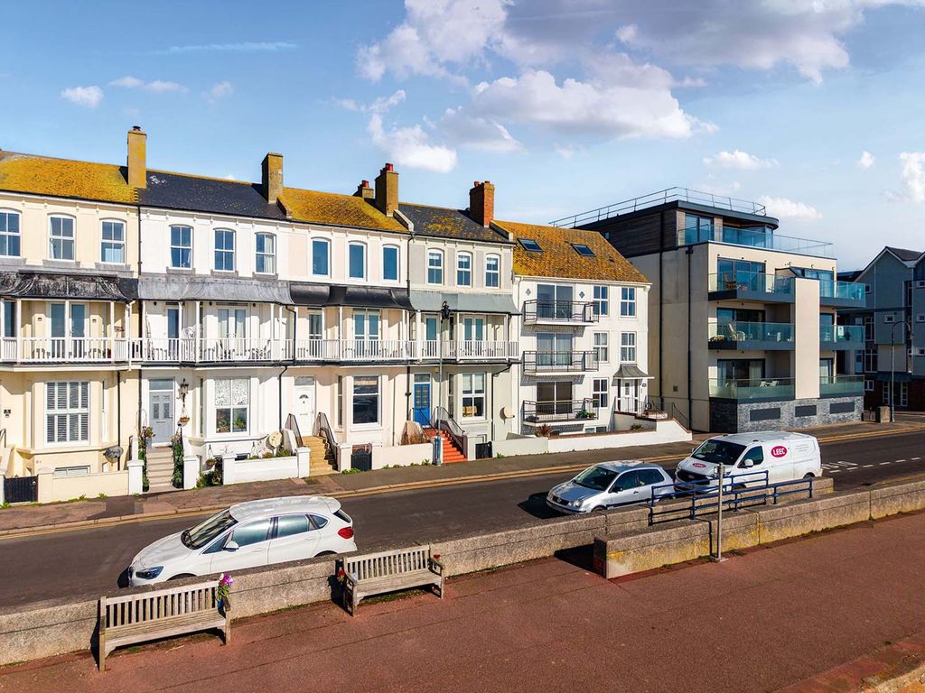 Property photo 1 of 37