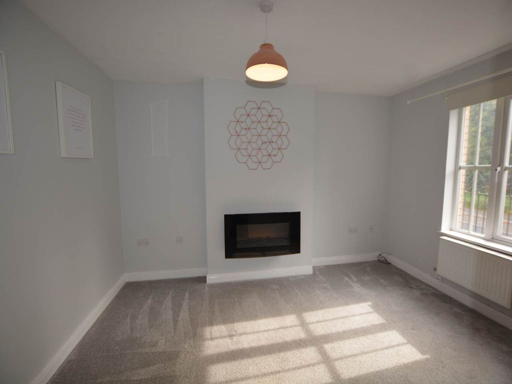Property photo 2 of 12 Living Room