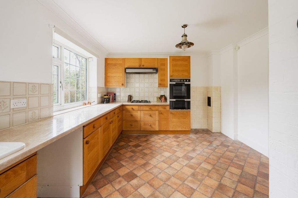 Property photo 2 of 14 Picture No. 17