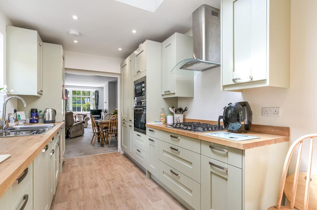 Additional image 8 of 3 bed semi-detached house for saleChurch Walk, Brentford TW8