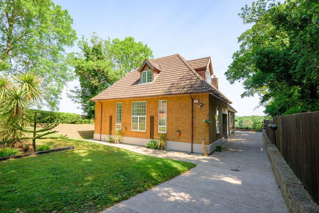 Property photo 1 of 46