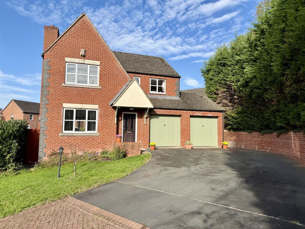 Property photo 1 of 19 Outside