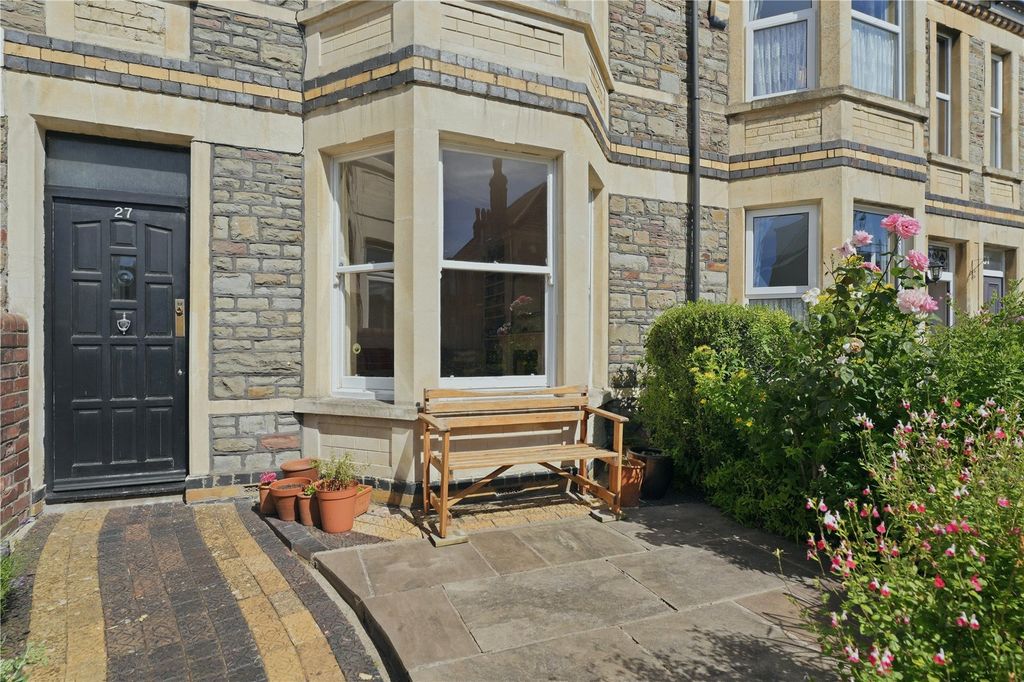 Property photo 3 of 32 Picture No. 36