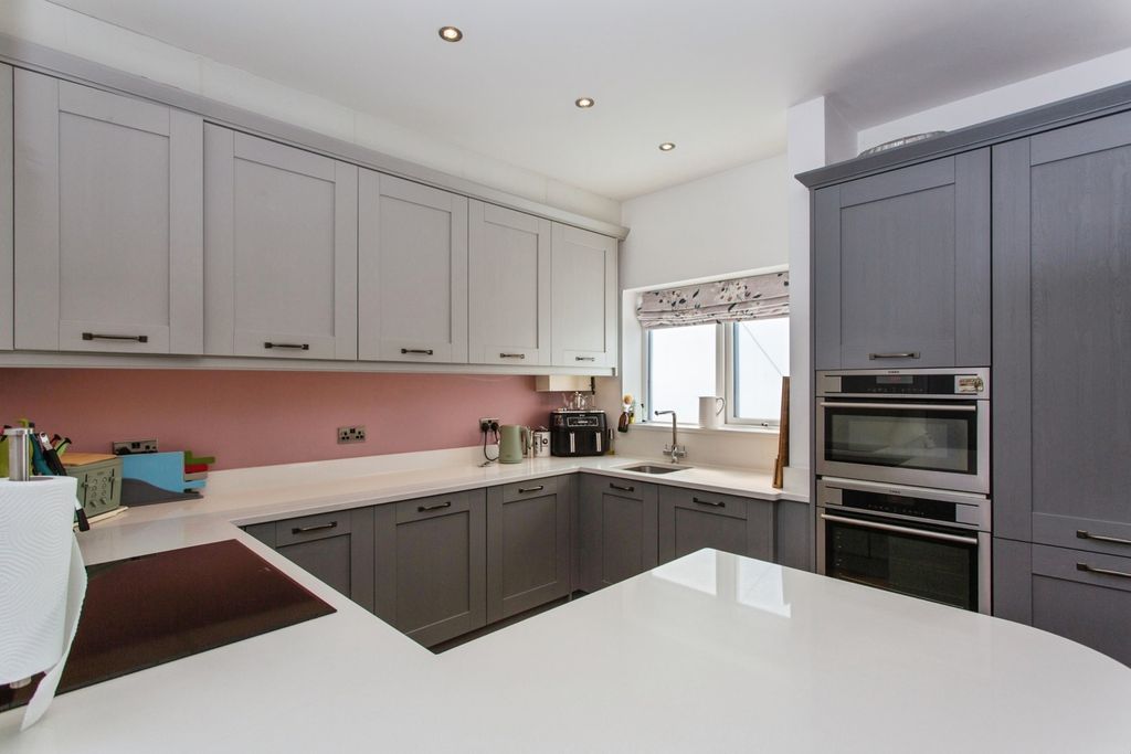 Property photo 3 of 14 Pbox-Img.Jpg