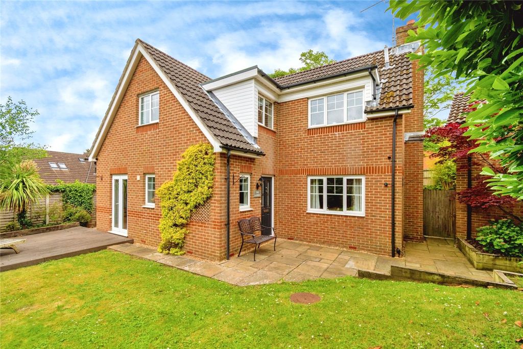 Property photo 2 of 32 Picture No. 20