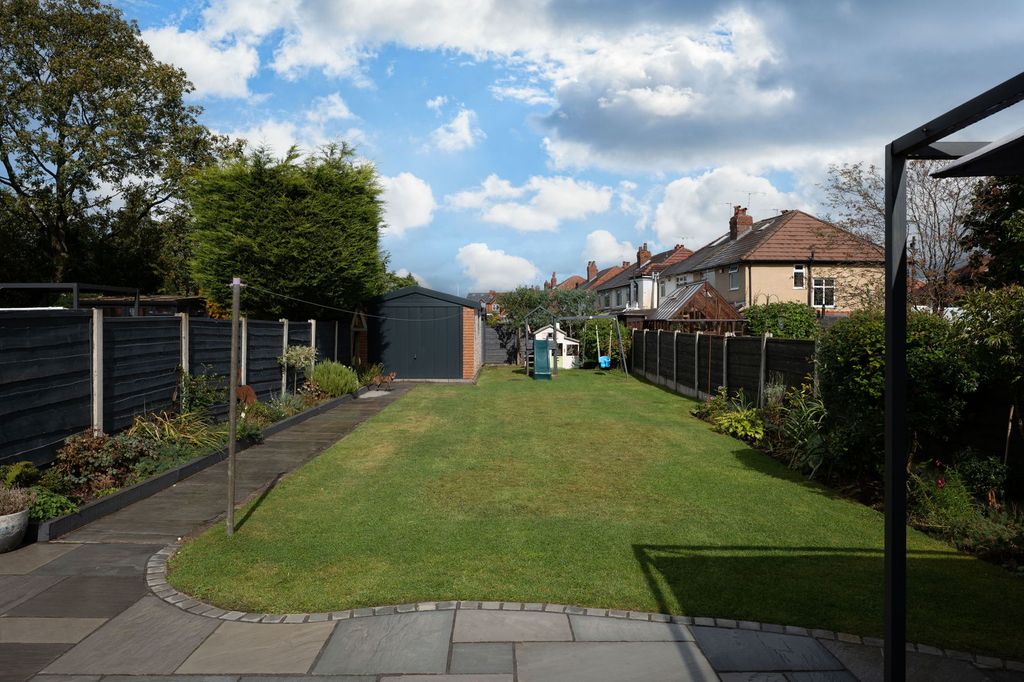 Property photo 2 of 22