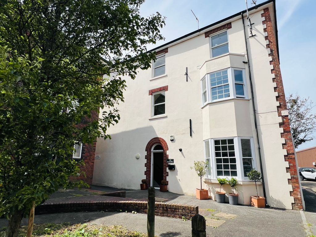 Property photo 1 of 15 Exterior