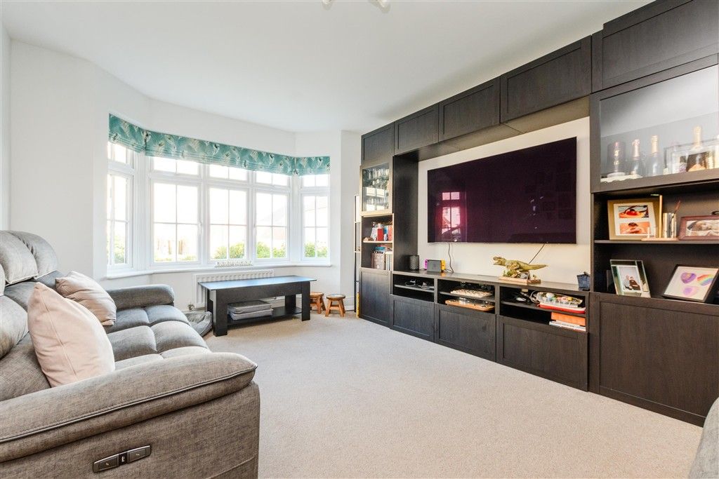 Property photo 1 of 4 Lounge