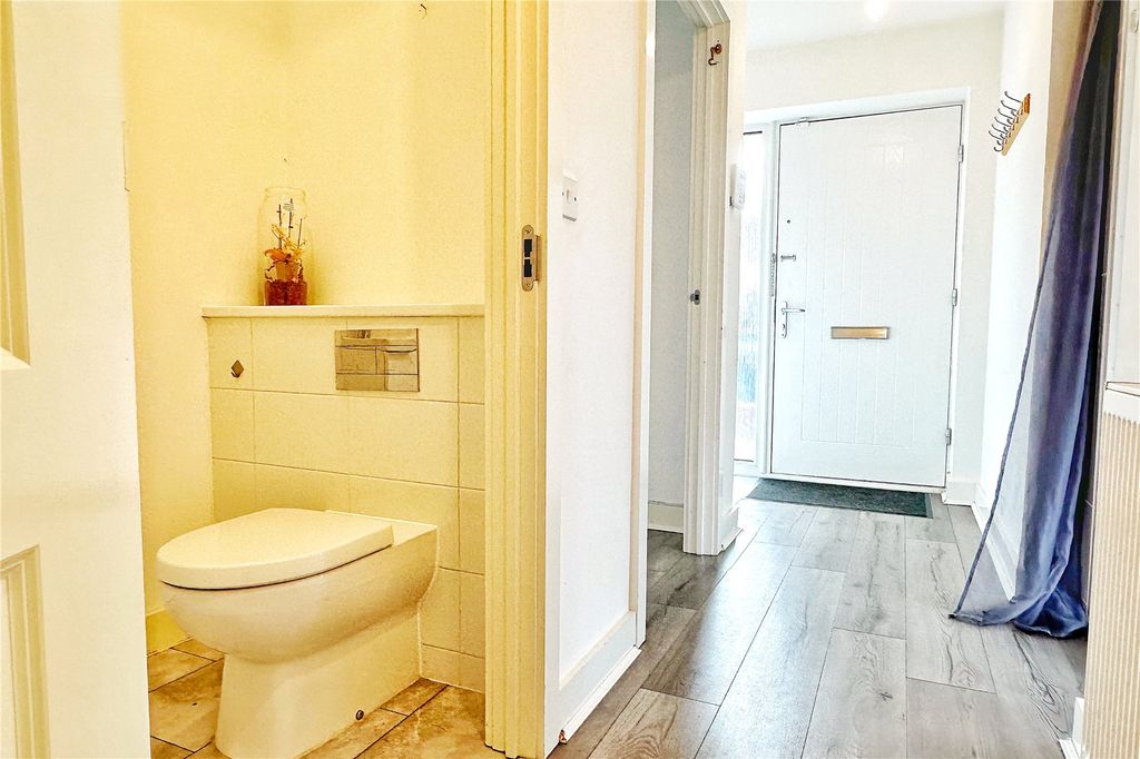 Property photo 3 of 24 Entrance Hall + Wc
