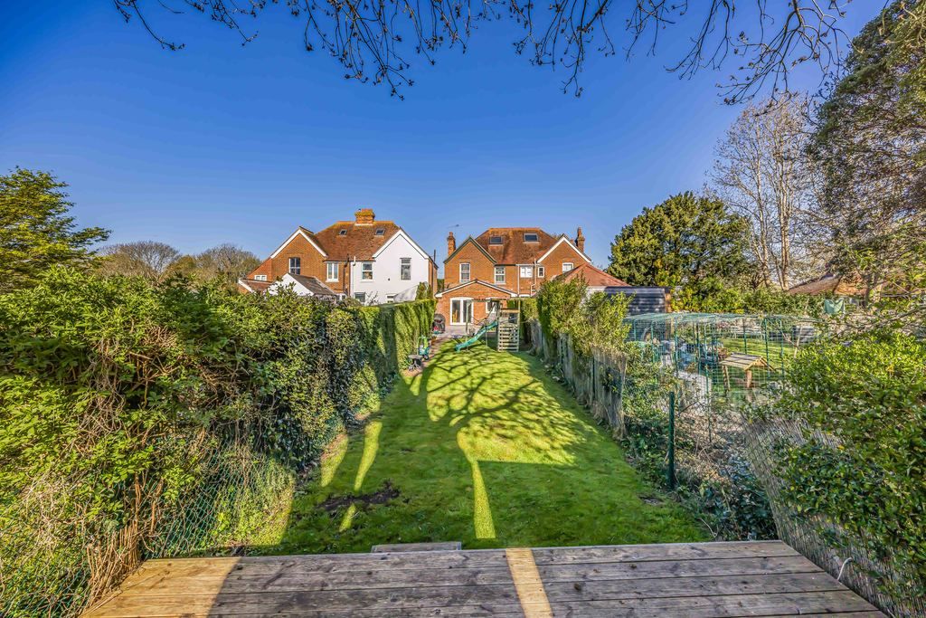 Property photo 3 of 33