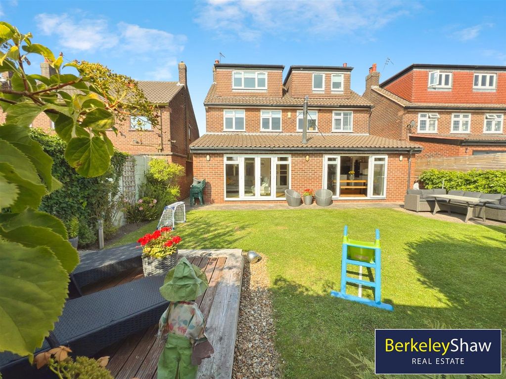 Property photo 1 of 37 1205d770-3-4379-A056-Abc993F66987-7367-0000013Fec5