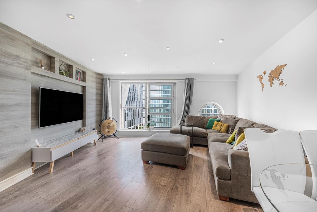 Property photo 1 of 16 Image