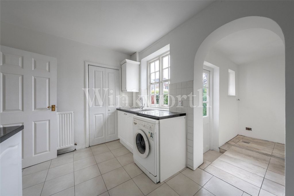 Property photo 3 of 13 Picture No. 11