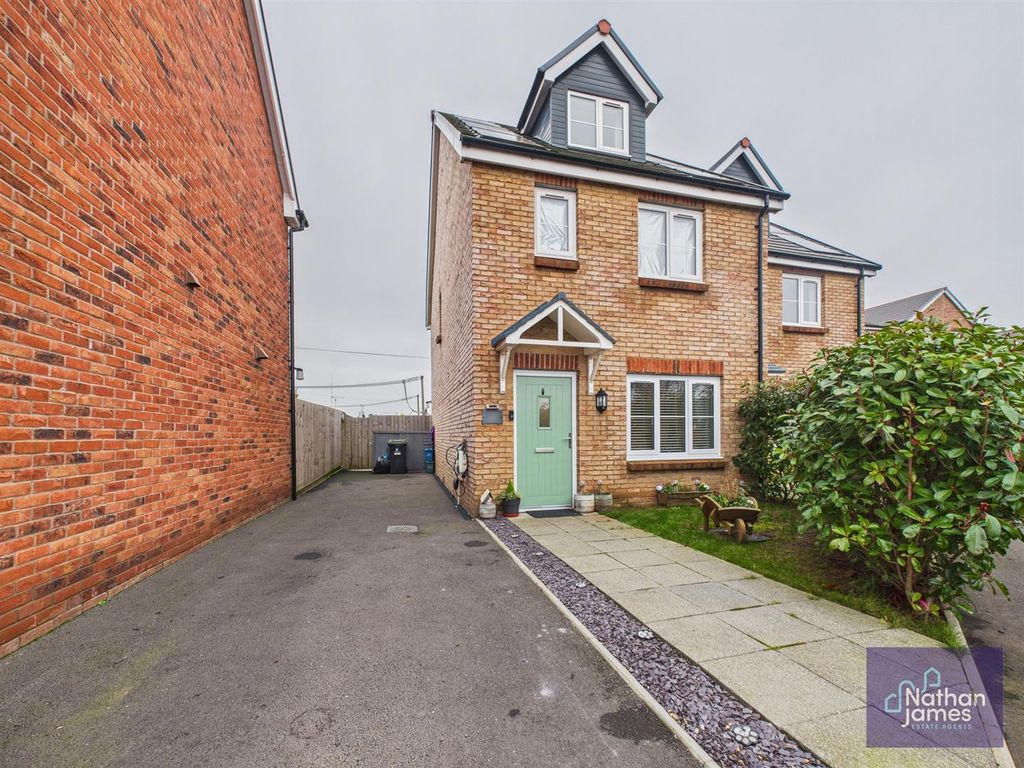 Property photo 1 of 16 Front