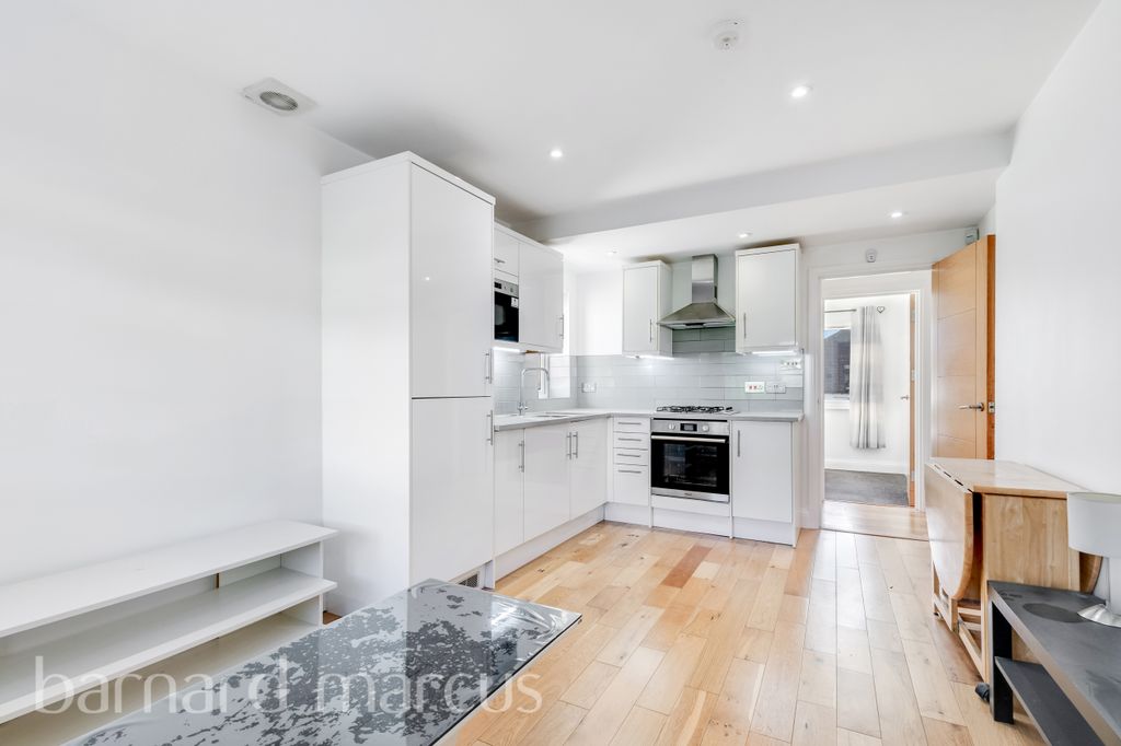 Property photo 2 of 8 Image