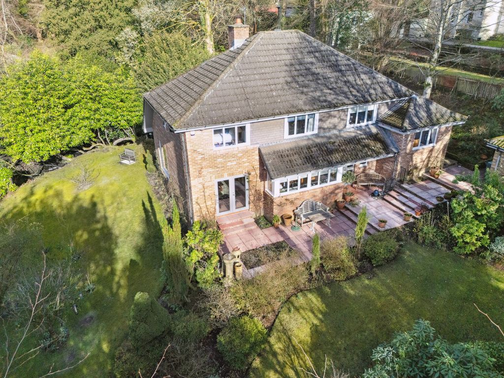 Property photo 2 of 39