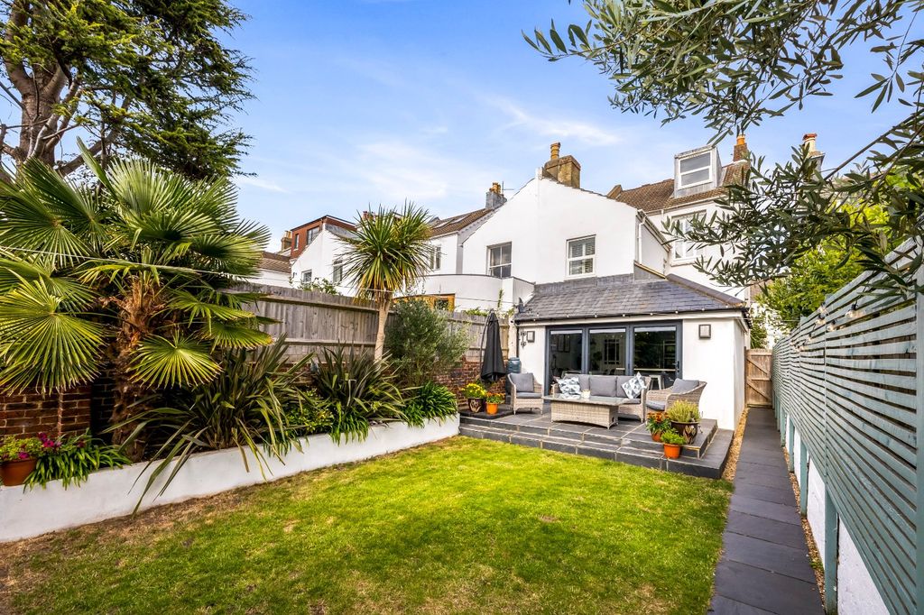 Property photo 3 of 41 Picture No. 07